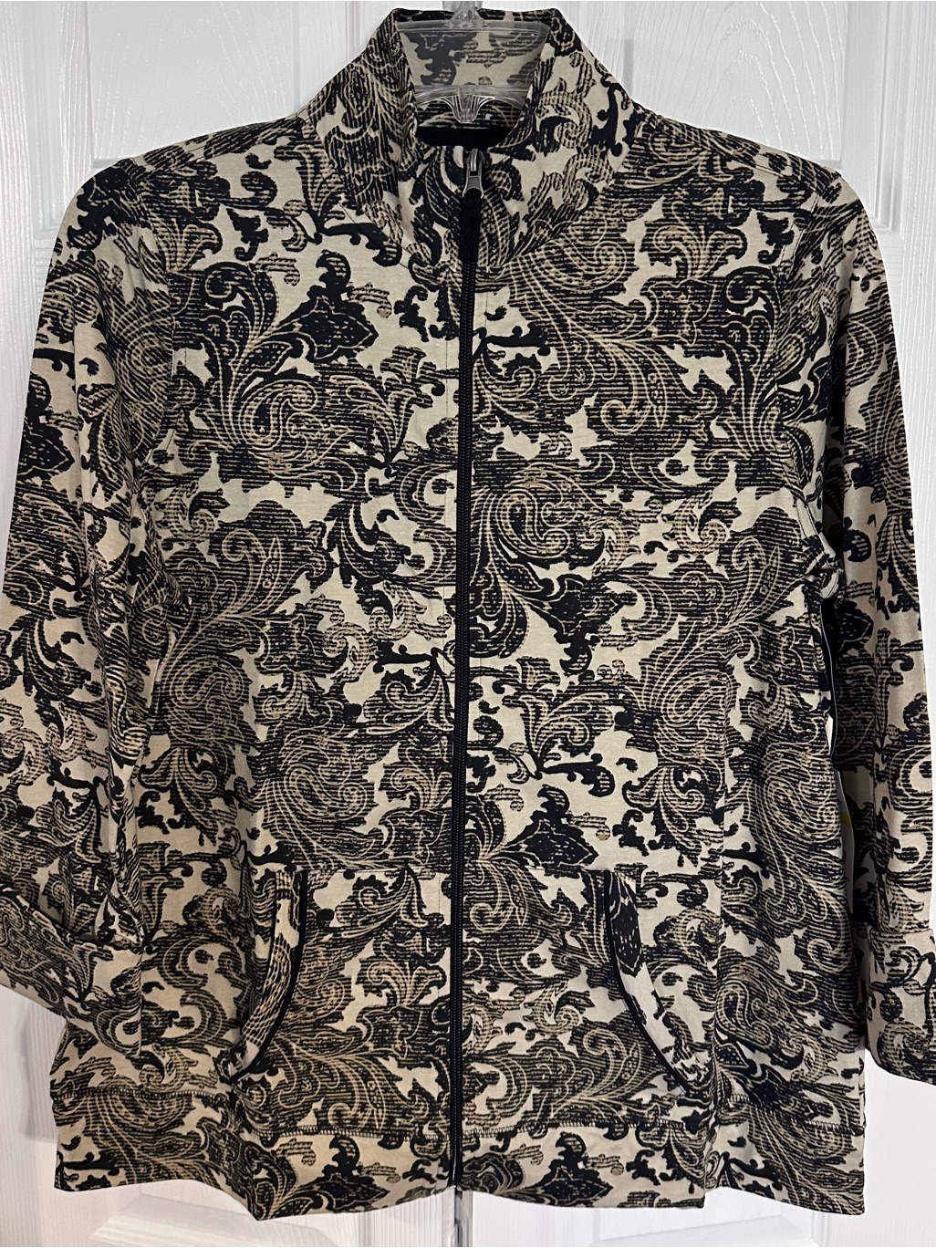 M Women's Black And Cream Zip-Front Jacket Nwt